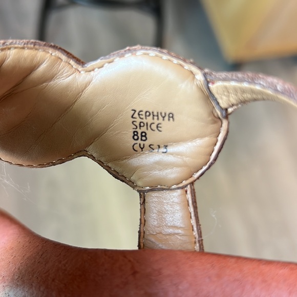 Earth Zephya Spice Leather Sandals Size 8 - Picture 9 of 12